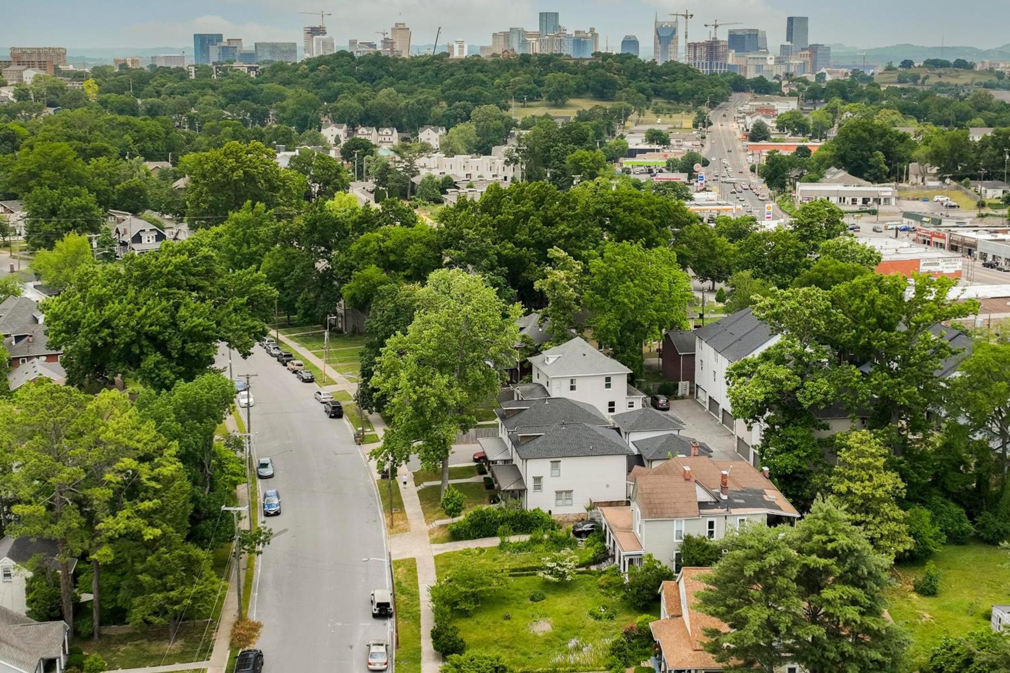 Waverly By Avantstay Nashville-Inspired Townhome W Luxury Kitchen Pool Table المظهر الخارجي الصورة