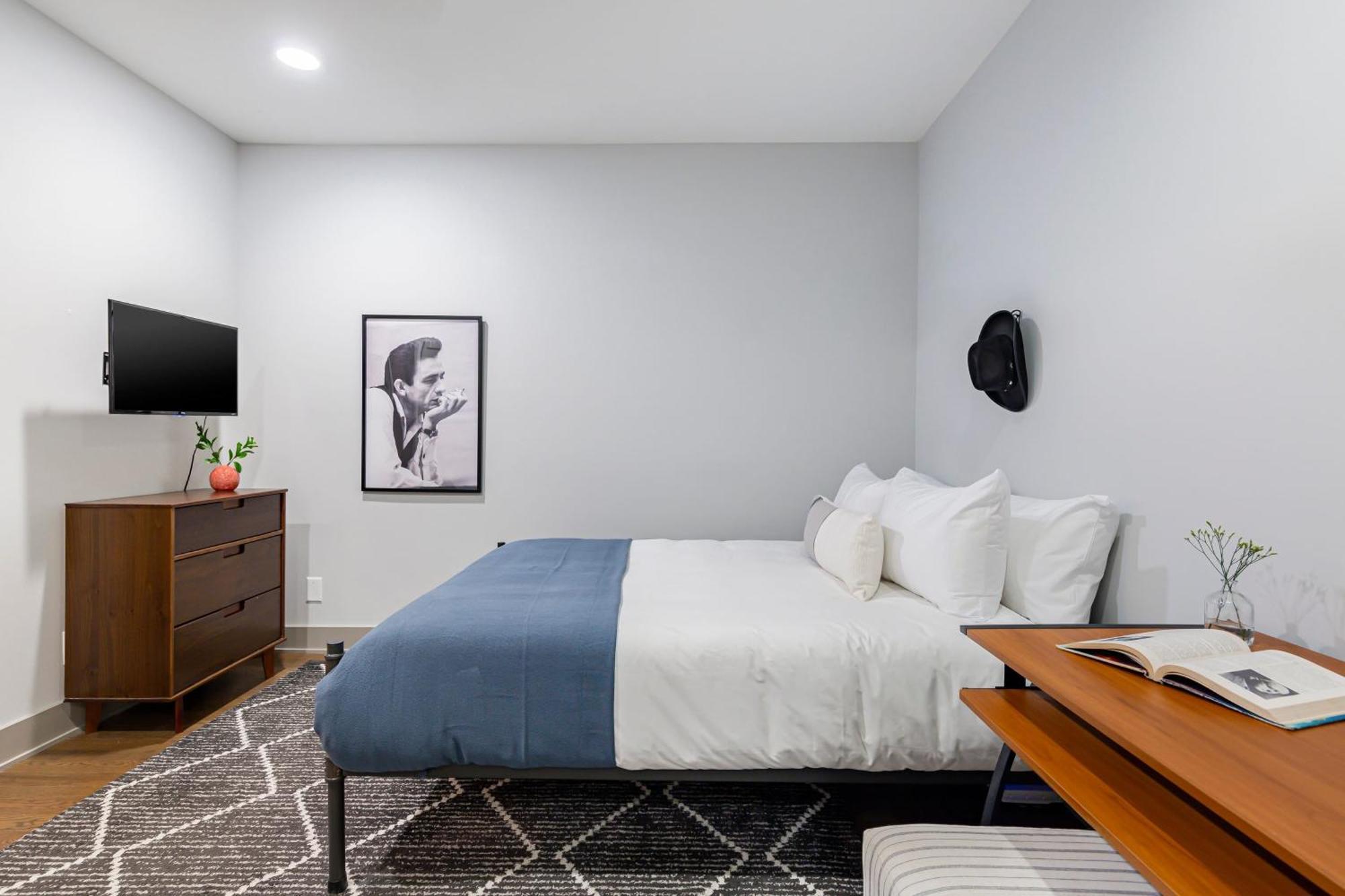 Waverly By Avantstay Nashville-Inspired Townhome W Luxury Kitchen Pool Table المظهر الخارجي الصورة