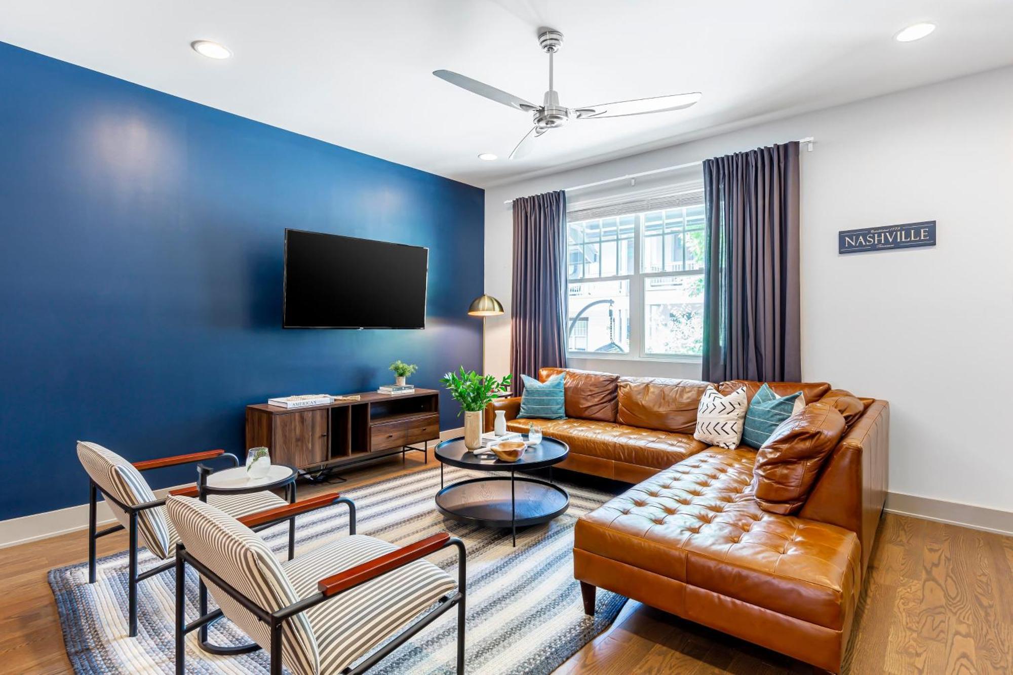 Waverly By Avantstay Nashville-Inspired Townhome W Luxury Kitchen Pool Table المظهر الخارجي الصورة