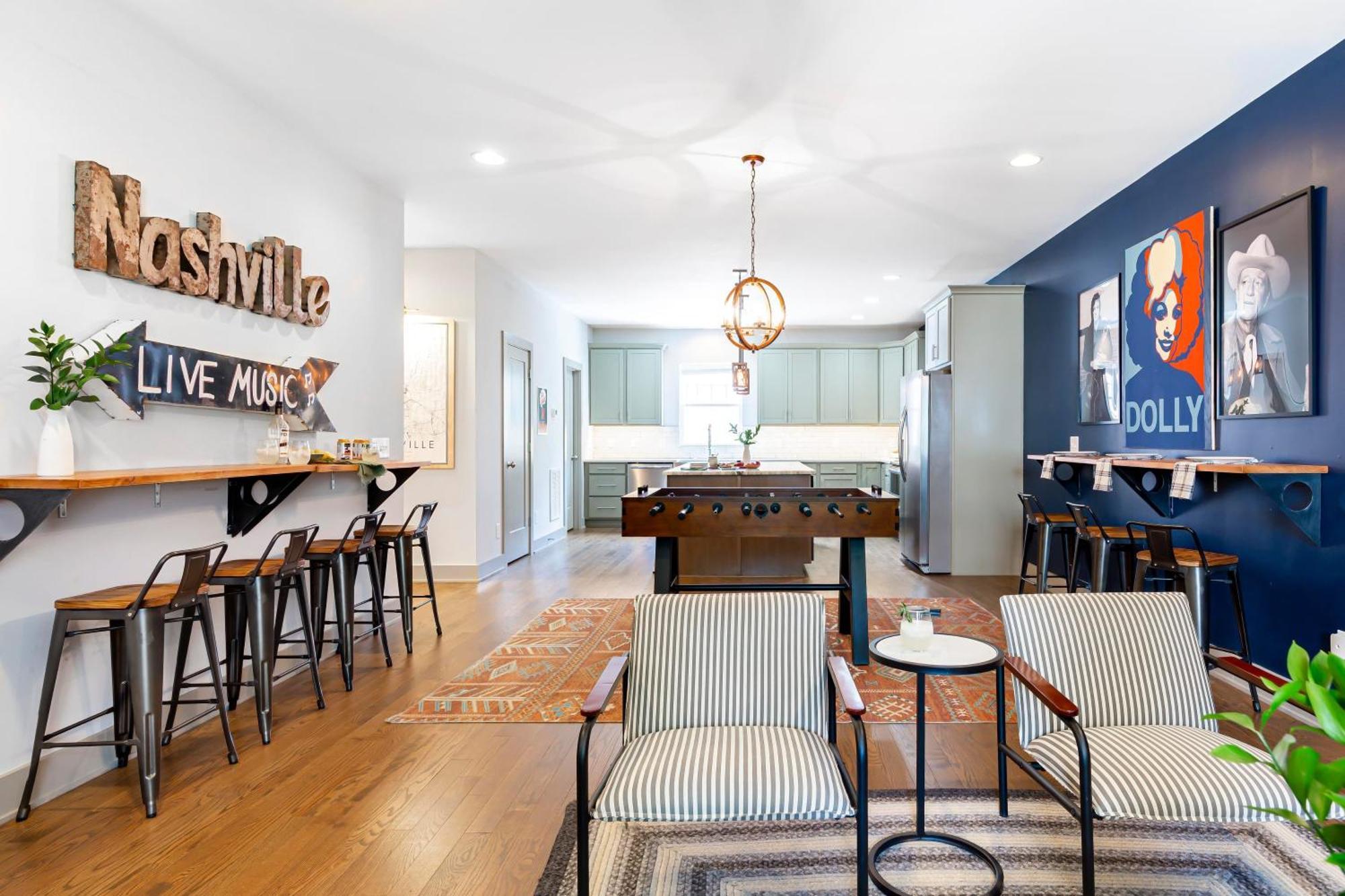 Waverly By Avantstay Nashville-Inspired Townhome W Luxury Kitchen Pool Table المظهر الخارجي الصورة